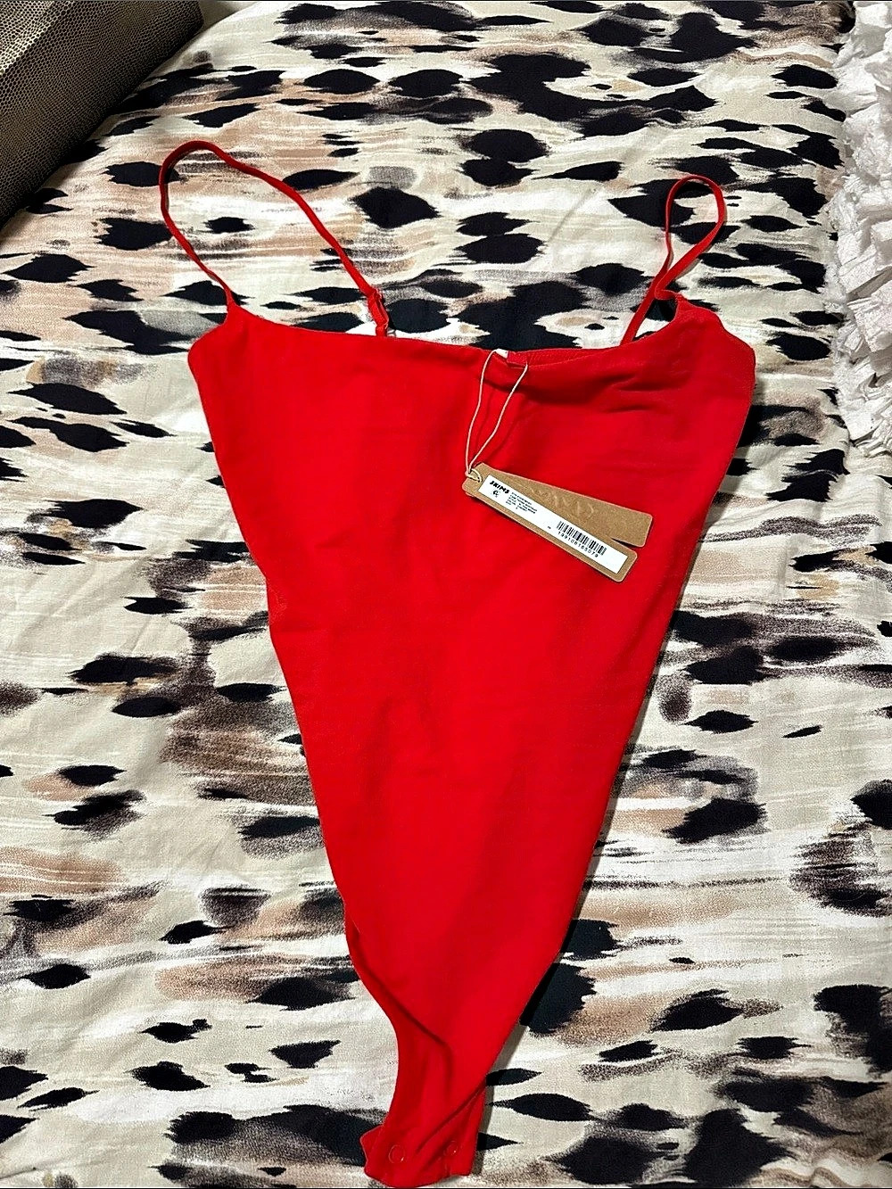 SKIMS Fits Everybody Cami Thong Bodysuit in Cherry XS NWT